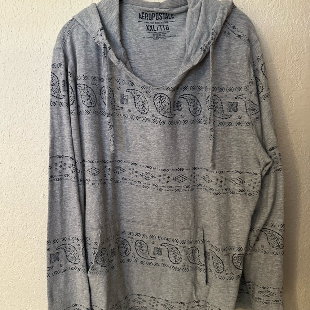 Aeropostale gray pullover hoodie. Size XXL. Lightweight